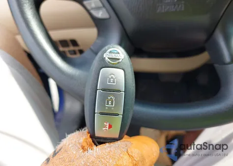 2017 Nissan Pathfinder S z USA, uszkodzony, nr VIN 5N1DR2MN8HC628449